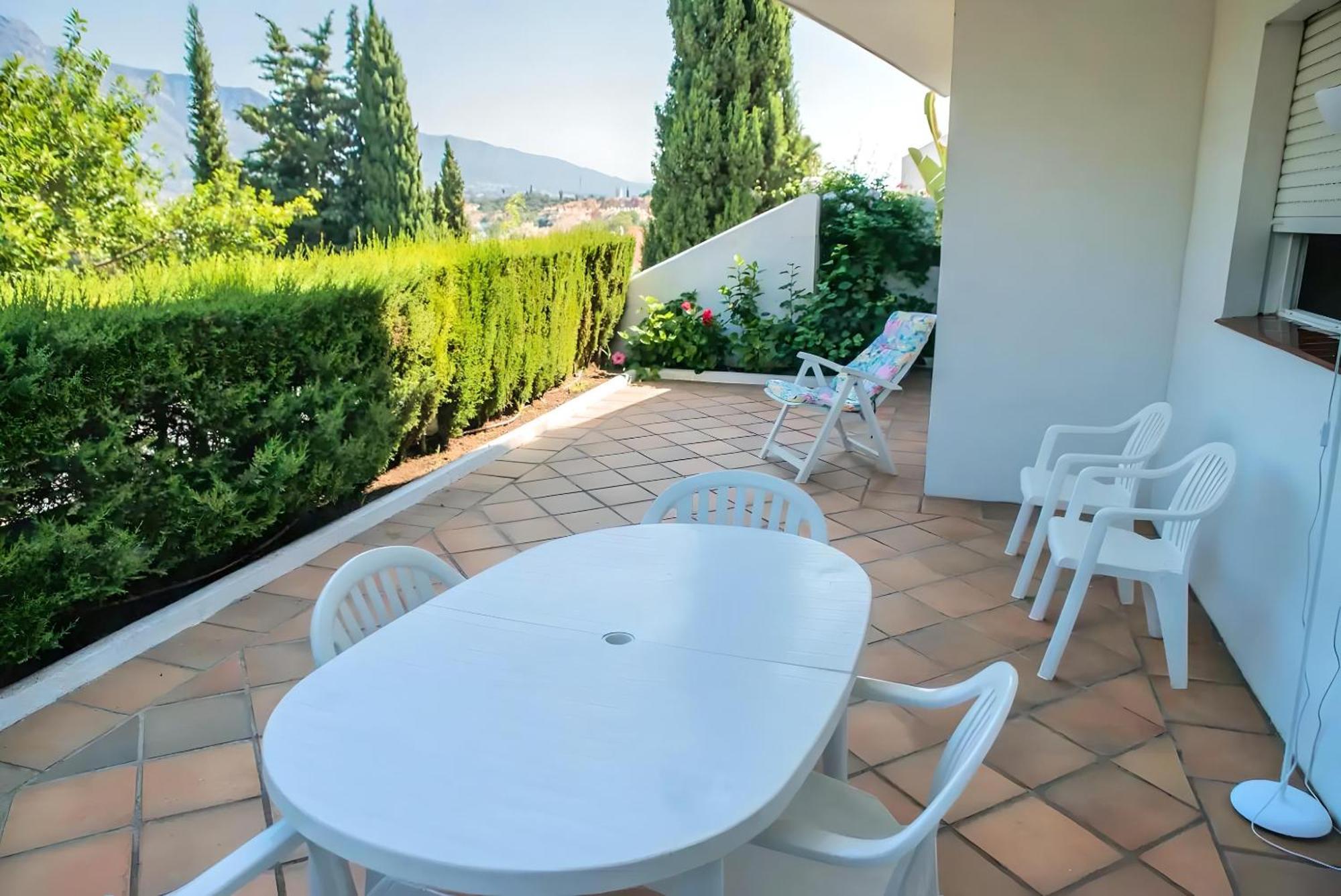 Gorgeous 2Br Apt. W/ Mountain View Puerto Banus Marbella Buitenkant foto