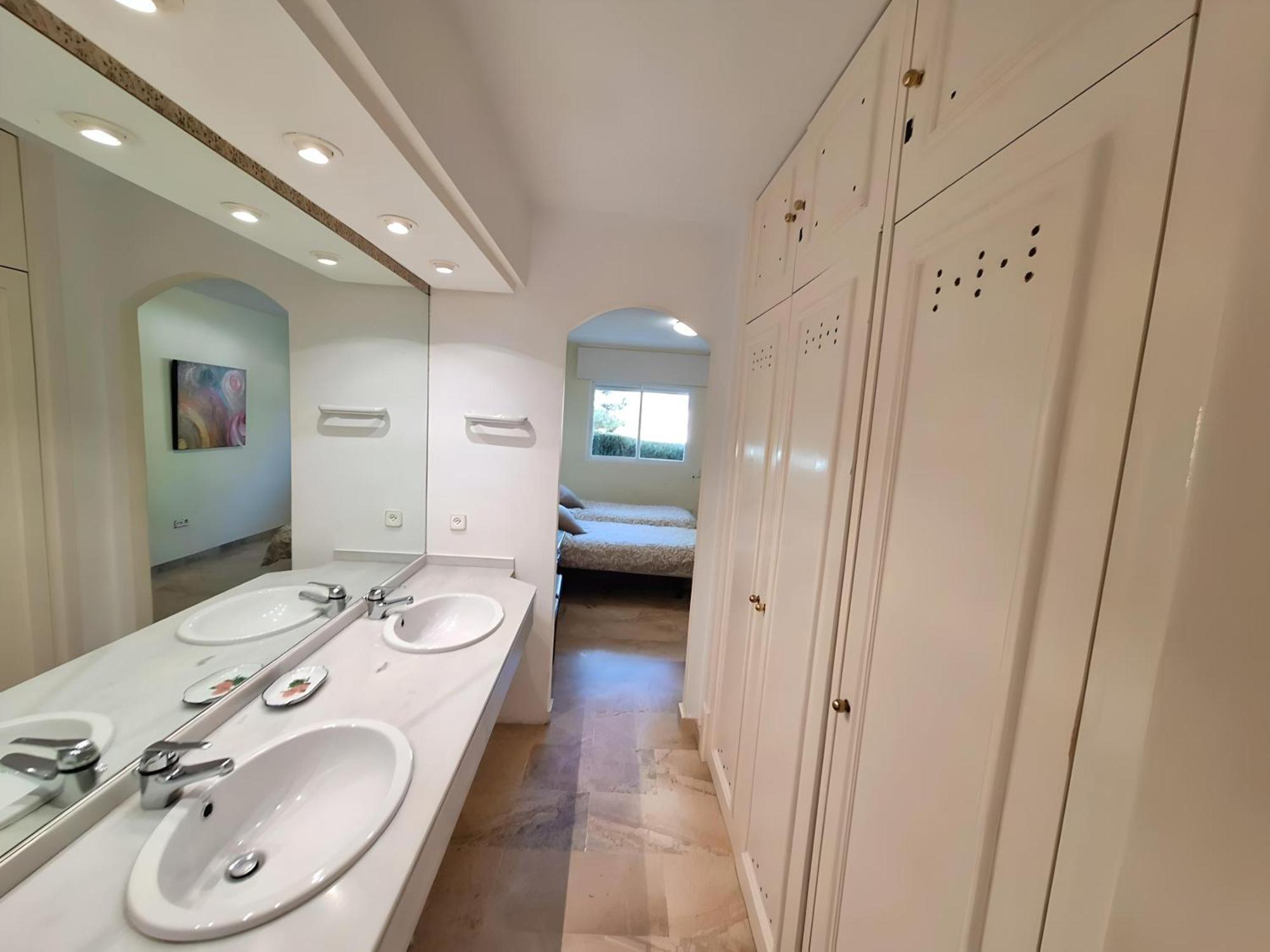 Gorgeous 2Br Apt. W/ Mountain View Puerto Banus Marbella Buitenkant foto