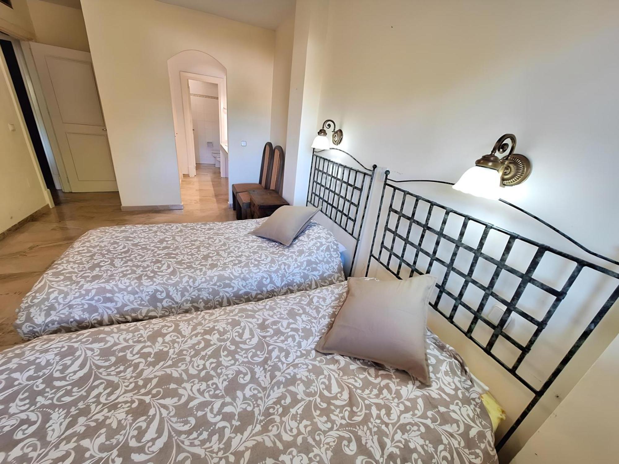 Gorgeous 2Br Apt. W/ Mountain View Puerto Banus Marbella Buitenkant foto