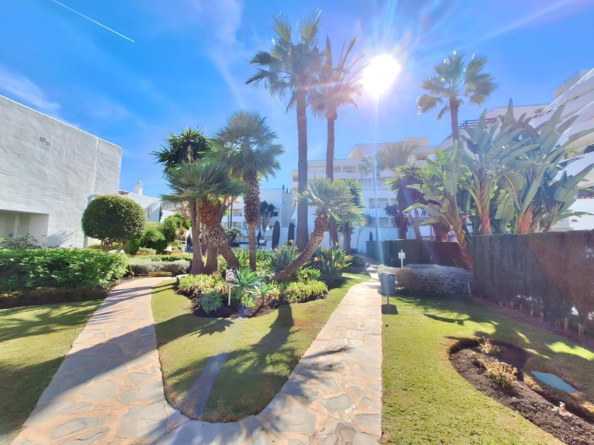 Gorgeous 2Br Apt. W/ Mountain View Puerto Banus Marbella Buitenkant foto